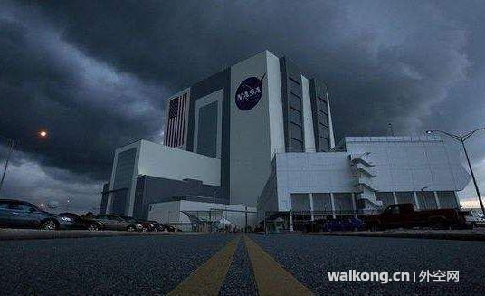 NASA宣布将与私企合作，2030年前再次登月！-2.jpg