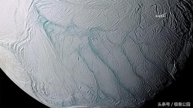 重磅！NASA 发现「土卫二」已具备生命诞生的环境-2.jpg