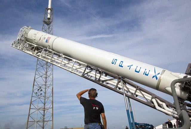 SpaceX发射的猎鹰重型火箭和中国的长征运载火箭哪个更强？-9.jpg