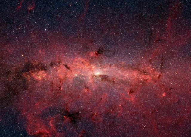 银河系中心的辉煌背后，隐藏着一个由来已久的谜团-1.jpg