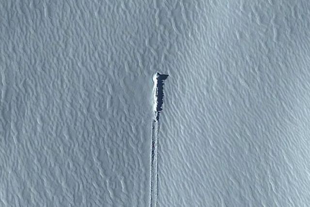 究竟是什么坠落在了南极冰原？-1.jpg
