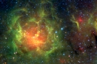 红外波段下的三叶星云