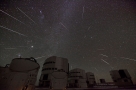 帕拉纳尔天文台上空的双子座流星雨