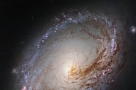 哈勃望远镜中的旋涡星系M96