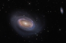 单臂螺旋星系NGC 4725
