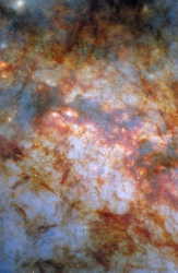 螺旋星系梅西耶82的中心区域
