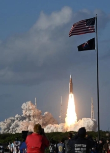 NASA发射阿尔忒弥斯载人绕月球任务