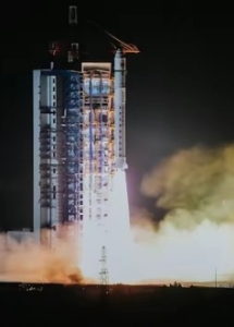 长征二号丁成功发射高光谱综合观测卫星